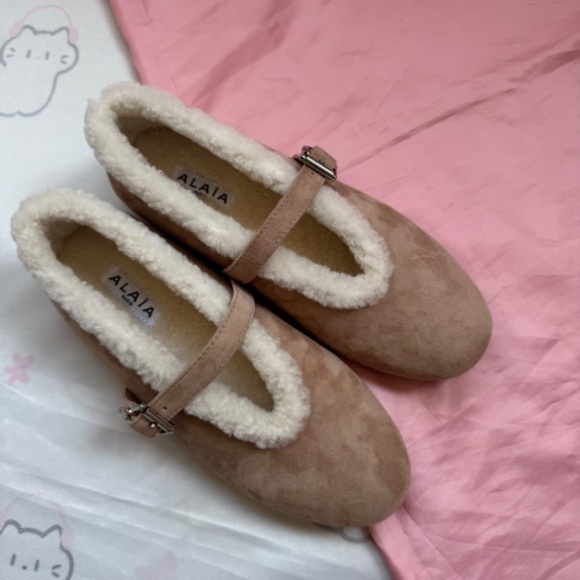 Alaia Shearling Ballet Flats - Picture 2 of 11
